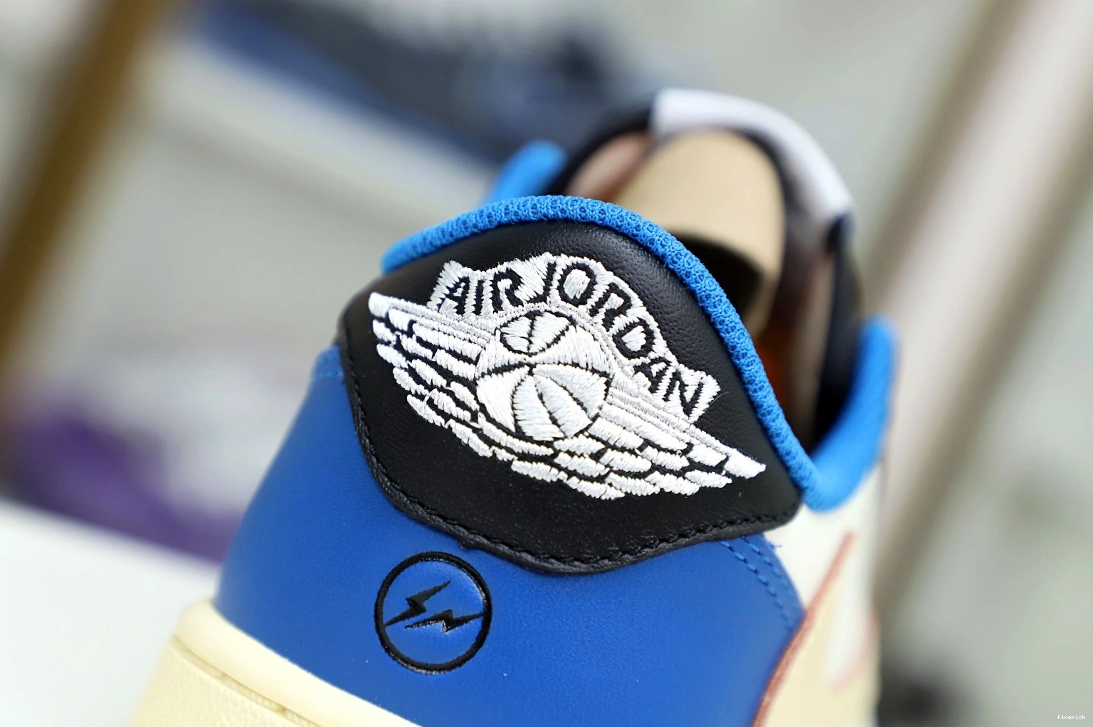 FRAGMENT TRAVIS X LOW JORDAN 1 SCOTT X AIR DESIGN 1210